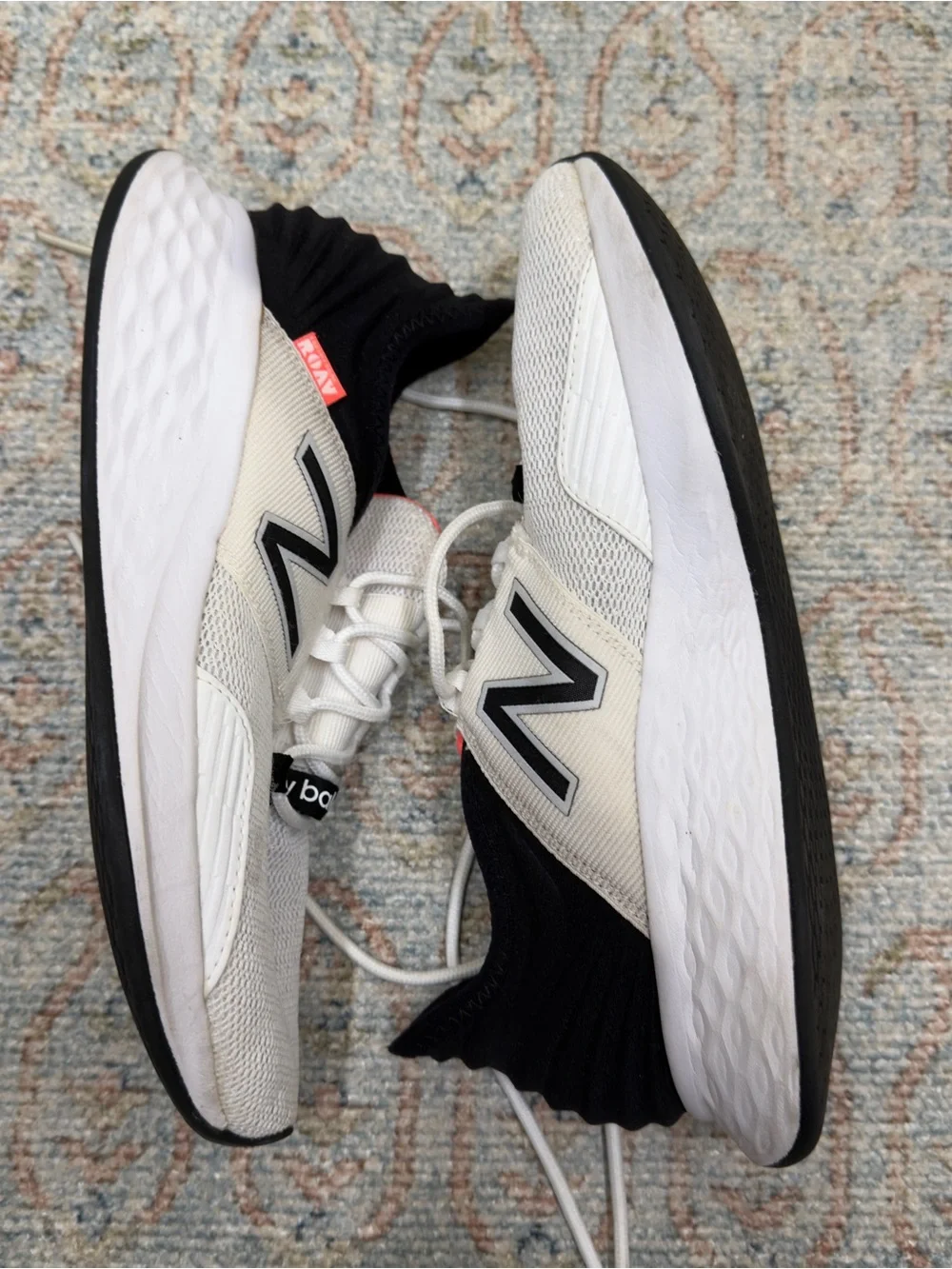 New Balance ROAV Fresh Foam Women’s size 8